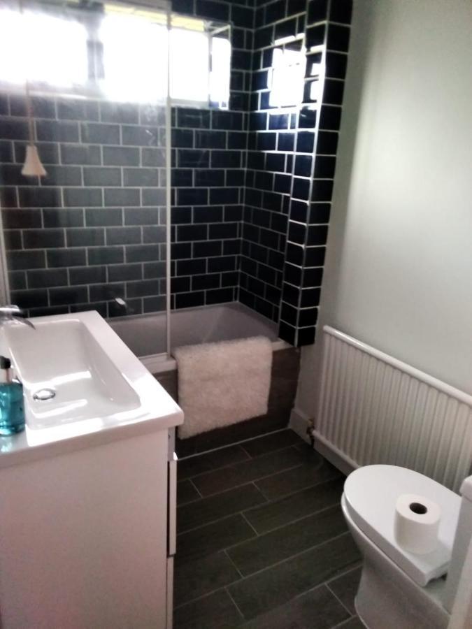 Shore Lodge. 4 Bed Bungalow Only Mtrs From The Beach. Sleeps 8 Sutton-on-Sea Exterior photo