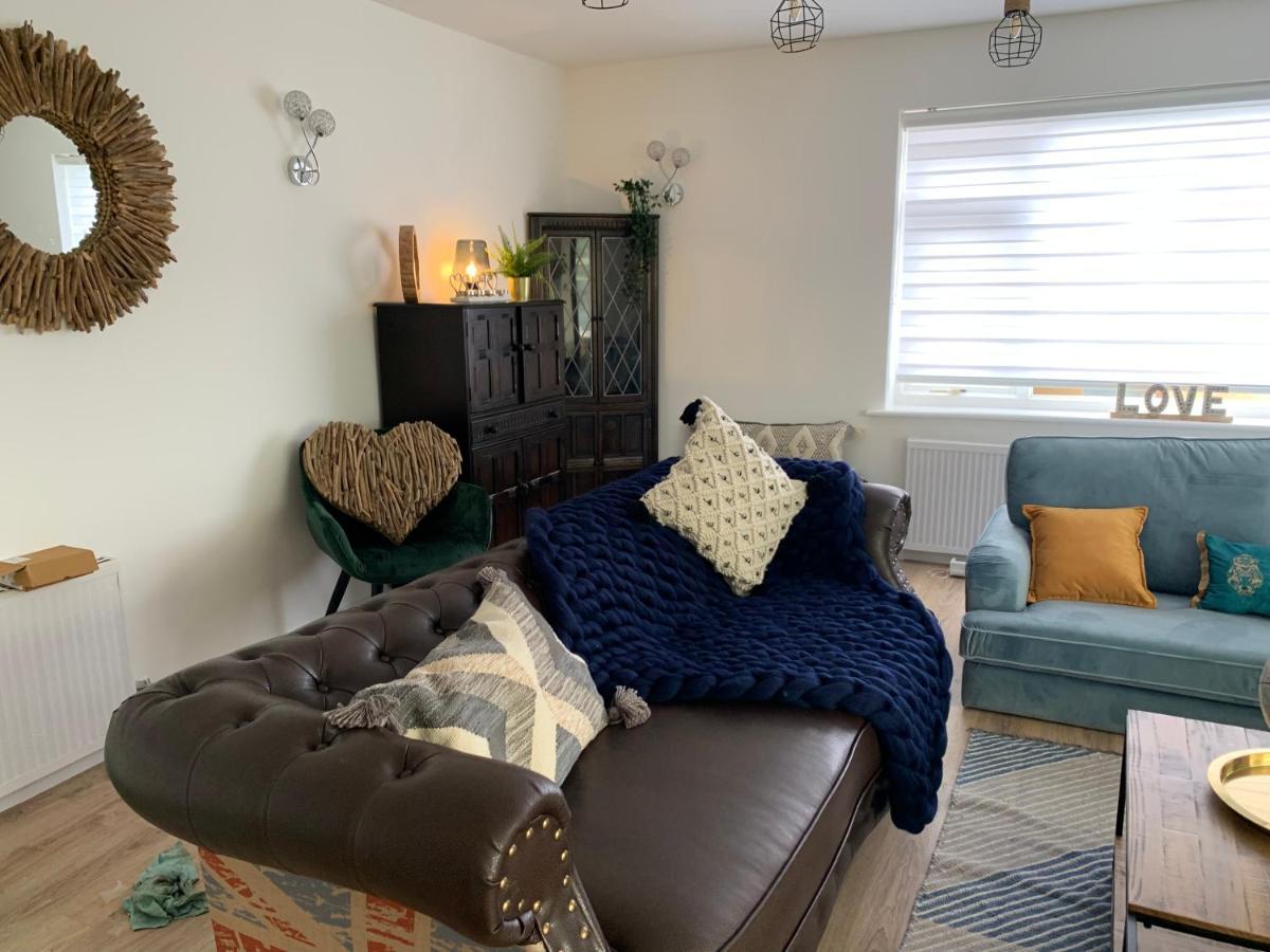Shore Lodge. 4 Bed Bungalow Only Mtrs From The Beach. Sleeps 8 Sutton-on-Sea Exterior photo
